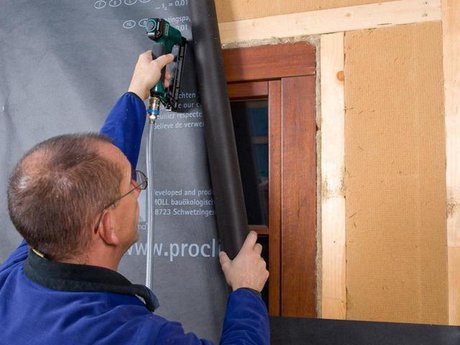8a. Aansluiting op raam