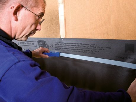 2. Dubbelzijdig kleefband aanbrengen