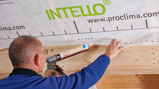 4. Aansluiting op hout