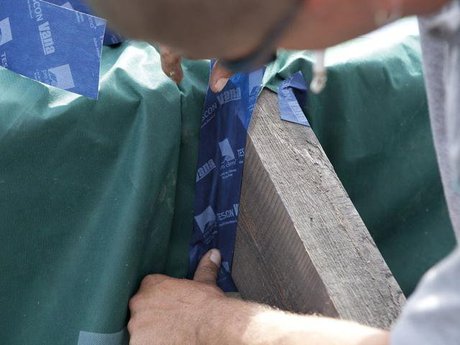 7. Aansluiting op gladde, niet-minerale ondergronden