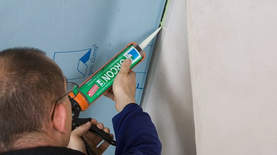 10a. Aansluiting op gepleisterde schouw (geïsoleerd of 2-schalig)