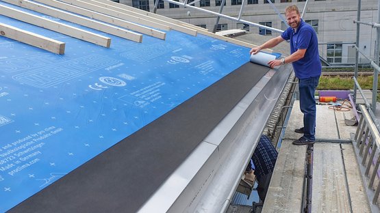 Dakvoetaansluiting met SOLTEMPA